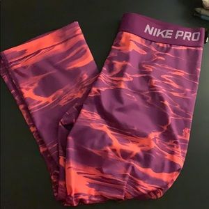 Nike pro capris